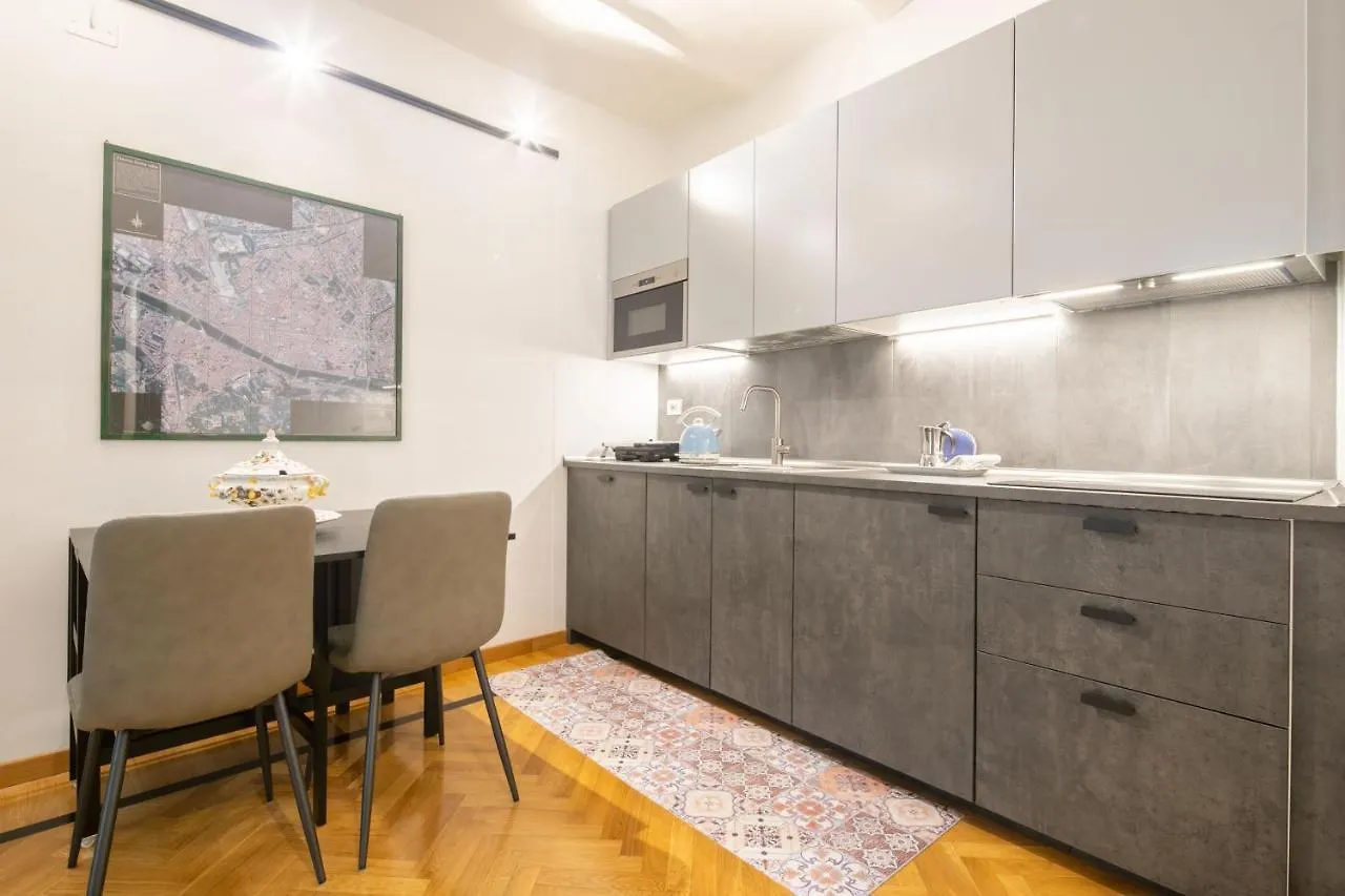 Tintori Apartment Floransa 0*,